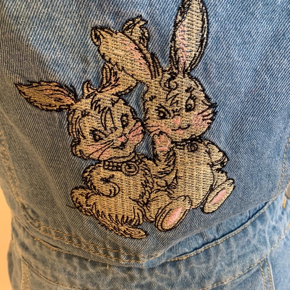 Cider Short Overalls with Bunny Motif - Picture 4 of 15